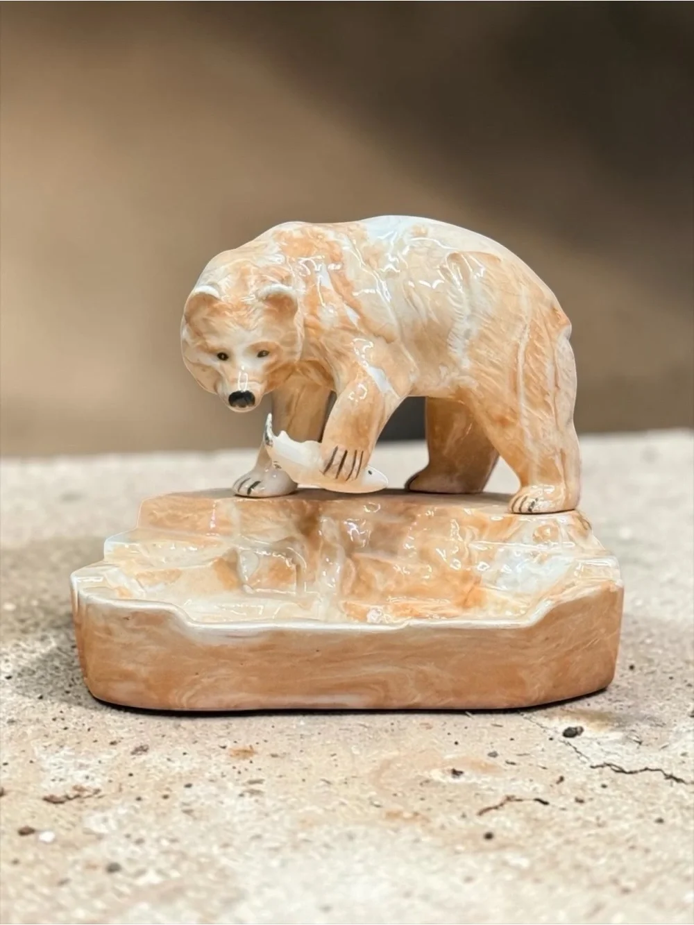 Alaska Clay Grizzly Bear with Fish Ashtray by Marie Pouch L - Ketchikan